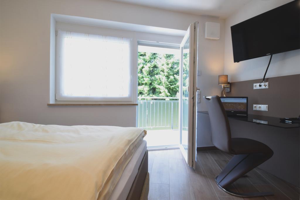Aparthotel Donaustern アスバッハ・ボイメンハイム エクステリア 写真